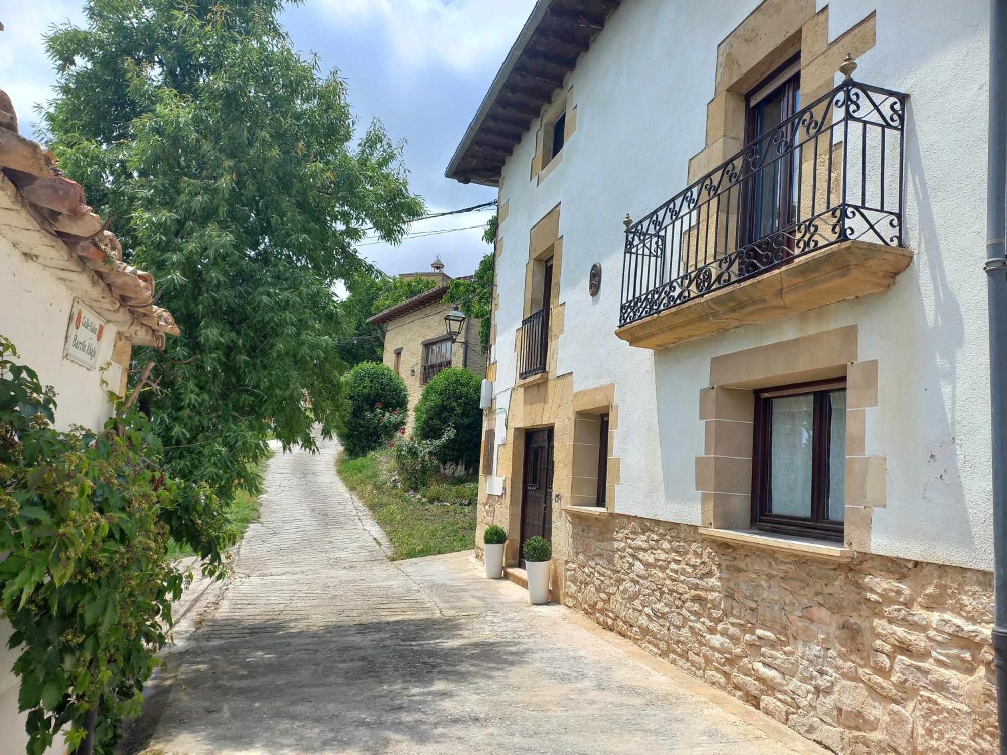 Azcona Casa Albaitar Con Piscina Y Sala De Juegos מראה חיצוני תמונה